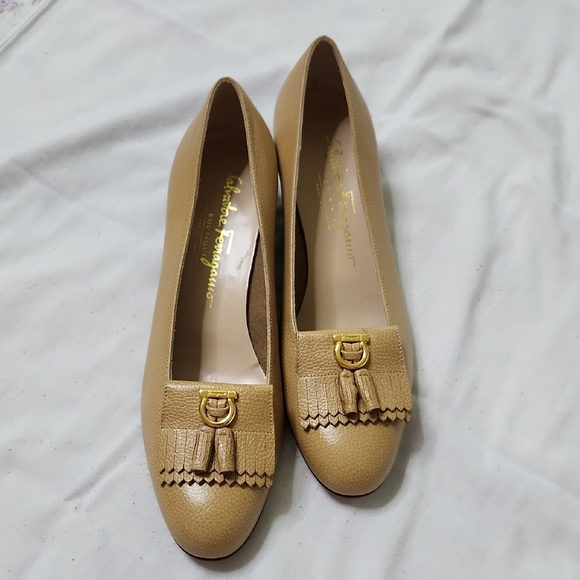 Salvatore Ferragamo Shoes - Salvatore Ferragamo Beige Leather Flats with Gold Accent
